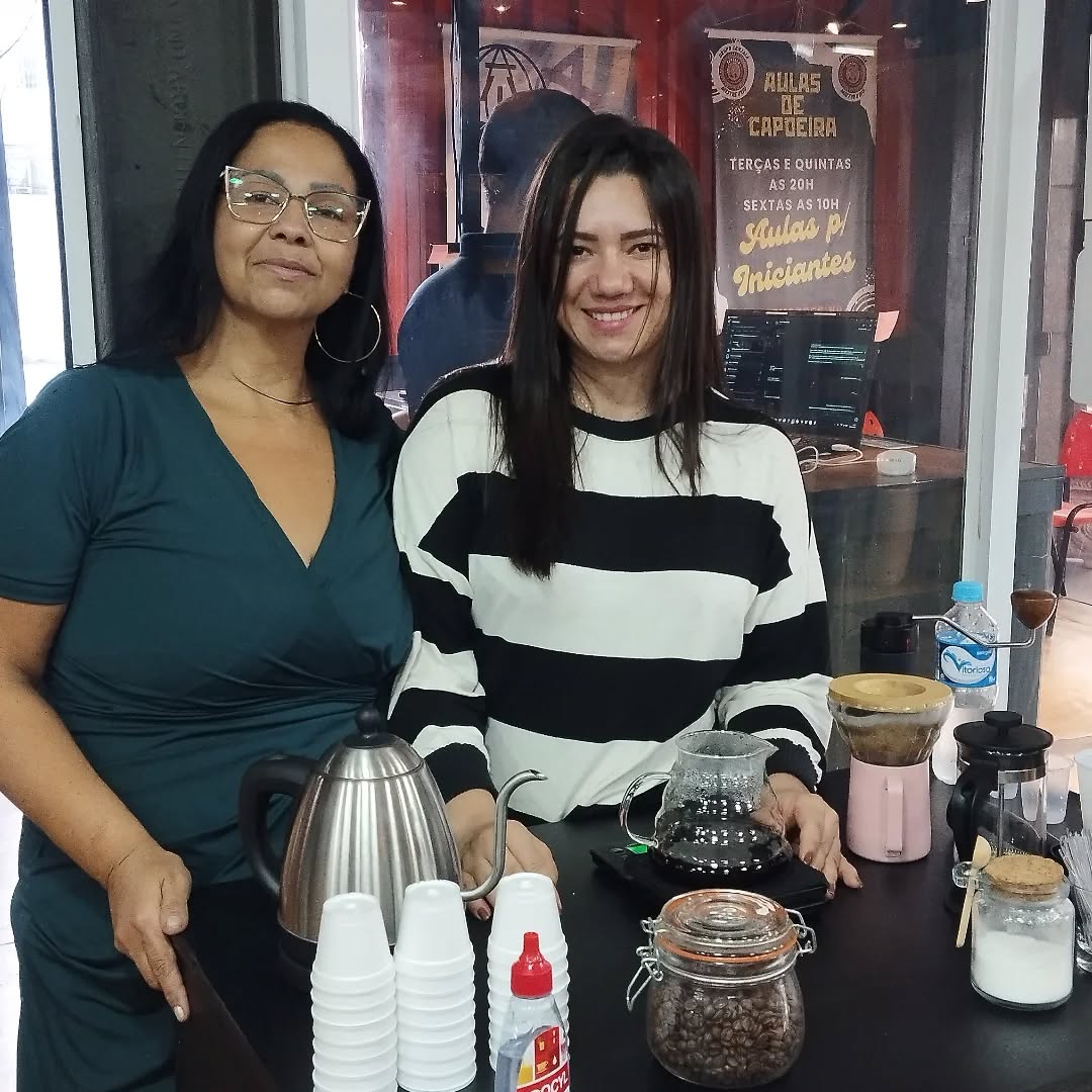 Com quem faz o café da unidade acontecer.